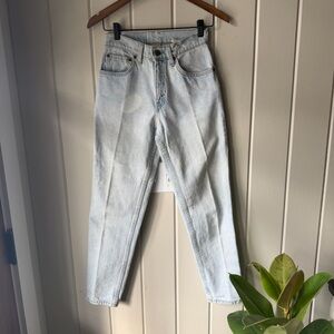 Vintage Levi's 550 Women's Jeans, Size 3 Short, Relaxed Fit, Tapered Leg